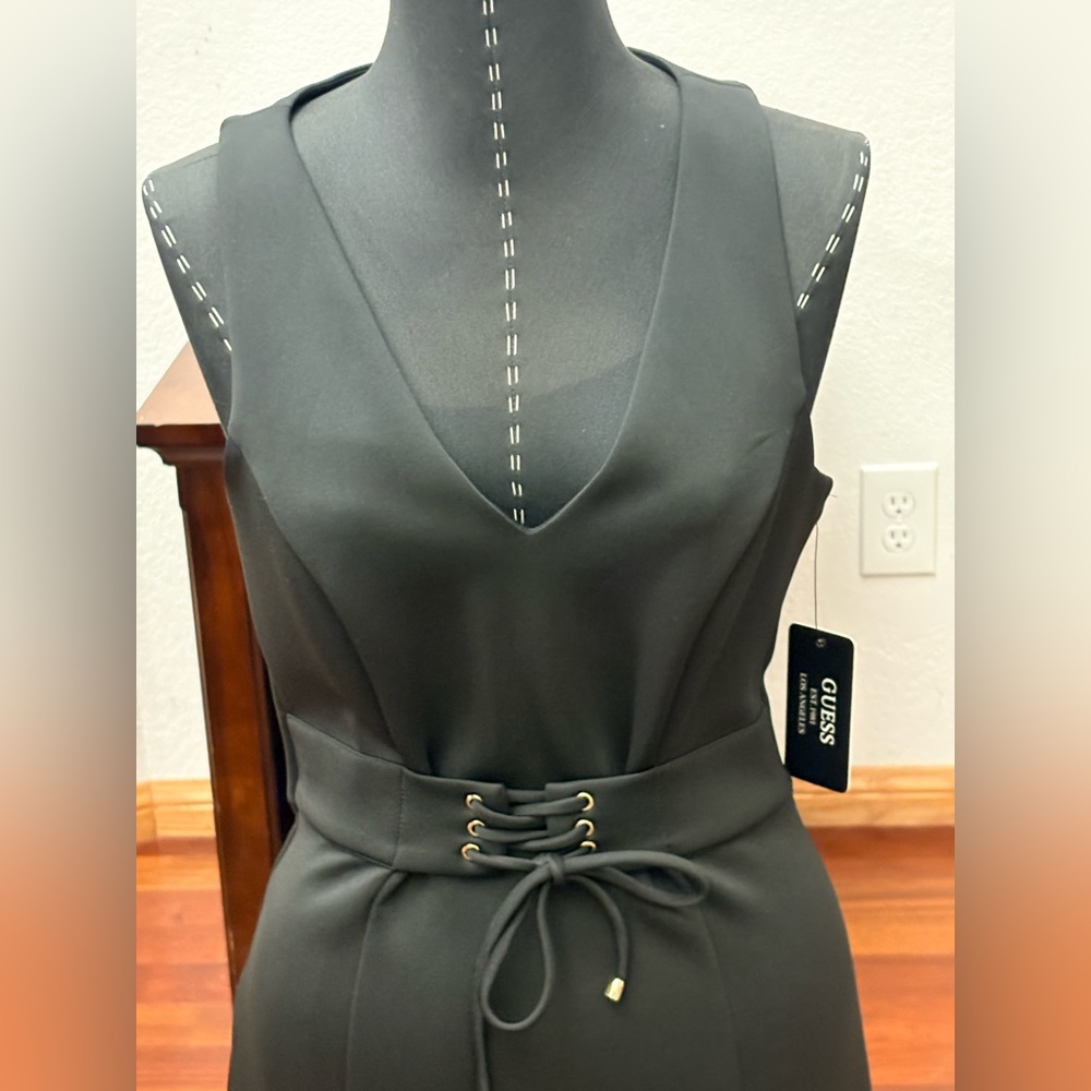 GUESS DRESS NWT GORGEOUS BLACK WOMEN SIZE 4 NEVER WORN SEE PICS